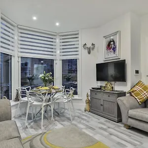 https://the-apartment-scarborough.yorkshirehotels.net